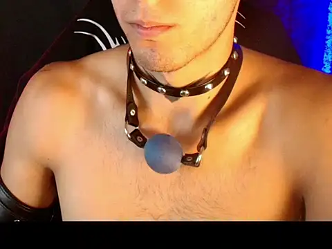 dark_men1 webcam