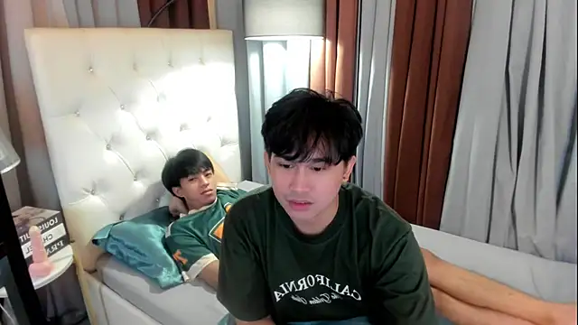 davincihugecock live sex cam