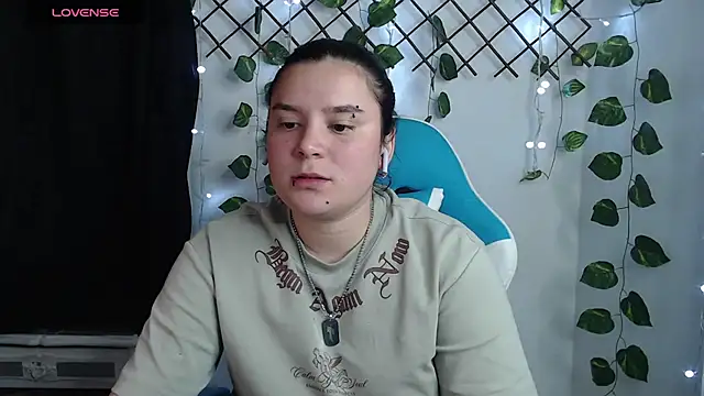 Nika_1_ live cam on StripChat