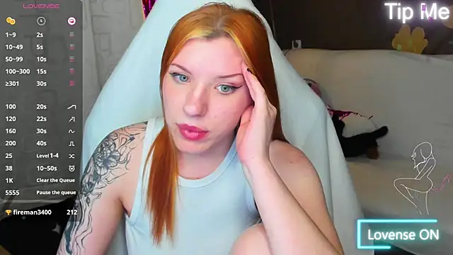 MeganNewCat webcam