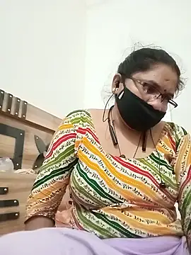 Menka_cut34 webcam