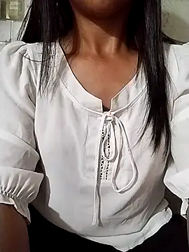 Helen-nn live cam on StripChat