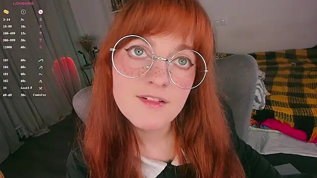 Alice_CutePerv webcam