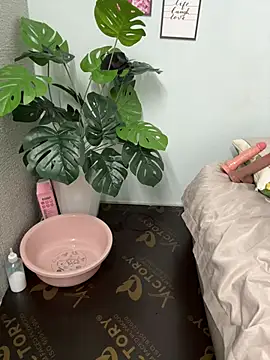nana-19 - Nana-19's free webcam - UK Sex Cams