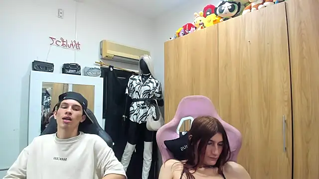 Pride_couple webcam