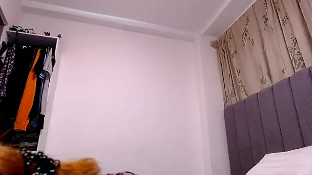 saara_johnson496 webcam