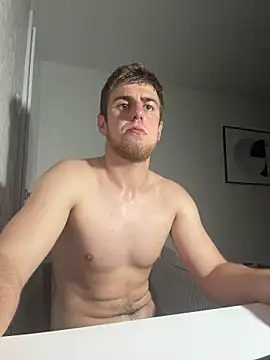YourFavoriteSexy webcam