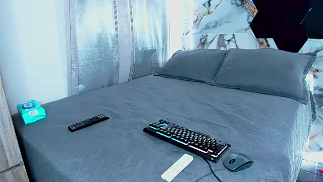 Goldendesirexx webcam
