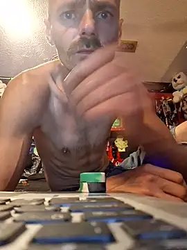 daddyandsplashqueen (Ask my age) - Flash titties