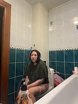Naughtbaby_2025 webcam