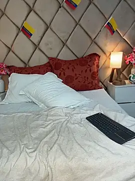 AngelinaDuvall webcam