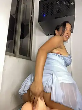 Julieta_Vegaax webcam