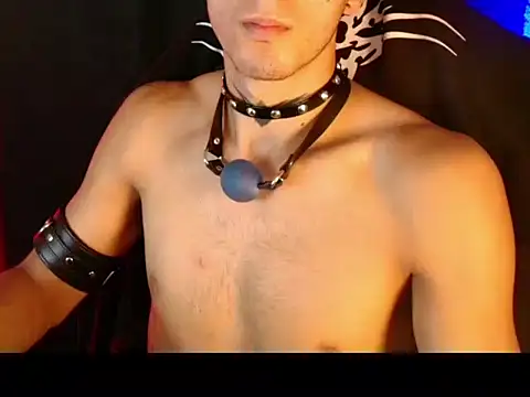 dark_men1 webcam