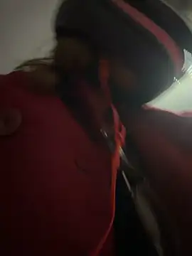 Irresistible24 webcam