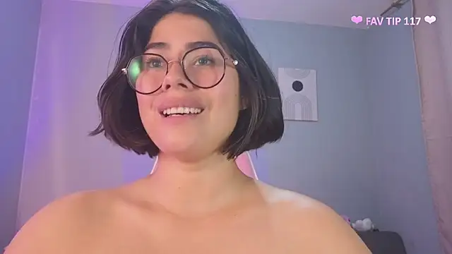 LoaLuxury webcam