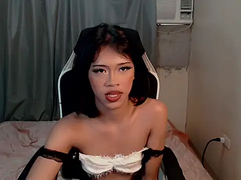 urcurlydiva webcam