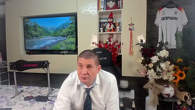 SpartacusDaddy48 webcam