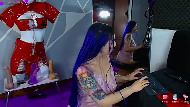 karlamoon23 webcam