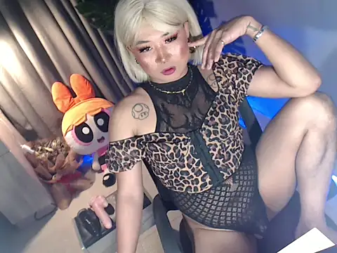 Suckable_StormRain69xx webcam