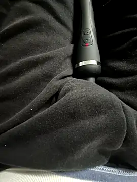 princess69000 (M twink) - Trying to get a fuckmachine