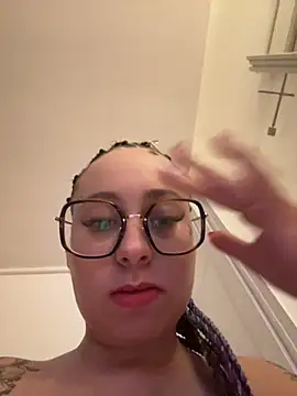 queenlo_xxx's live cam