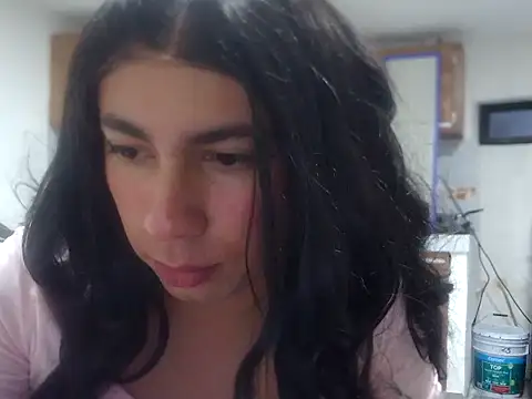 yasmin_paez99 (T young) - Cumshow