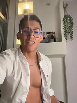 salvadorfit (M young) - masturbation in the ofice 👔