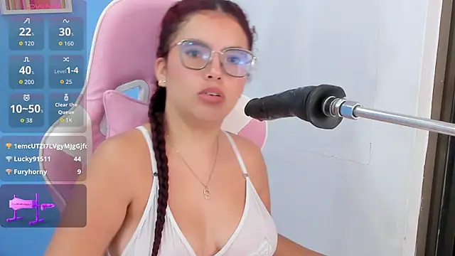 Maddy_red_ webcam