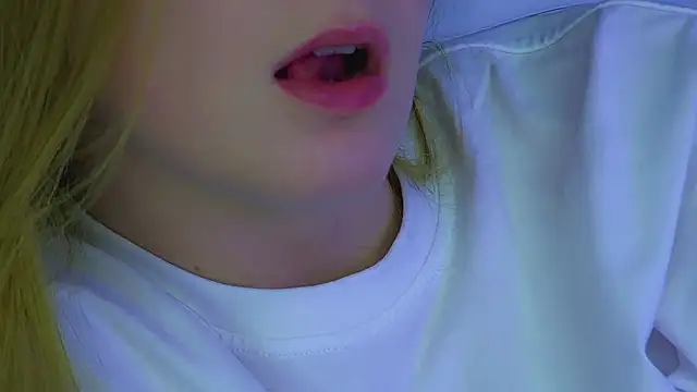 AgataFoxley webcam