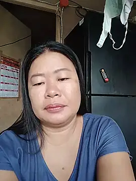 Lovelywoman43 webcam