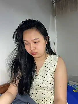 Almira6868 webcam