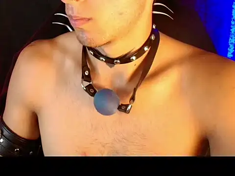 dark_men1 webcam