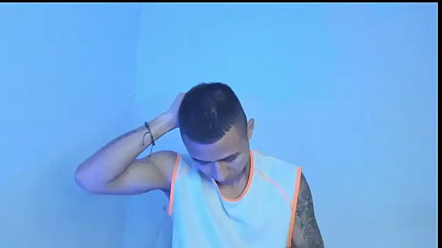 _Logan_Colton_ live cam on StripChat