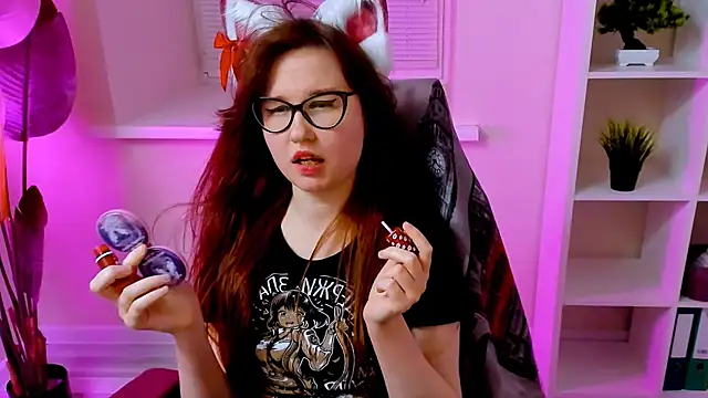 CarolGiggly webcam