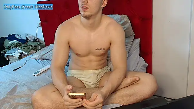 NicoDavisOfficial live cam on StripChat
