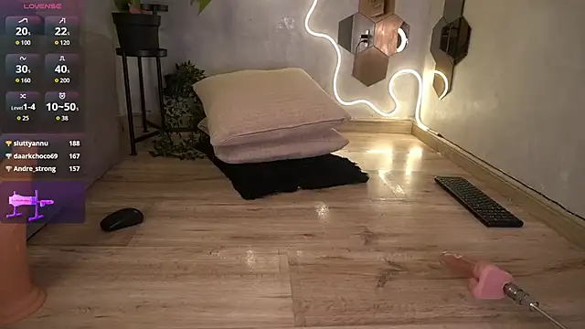 saritass_ webcam