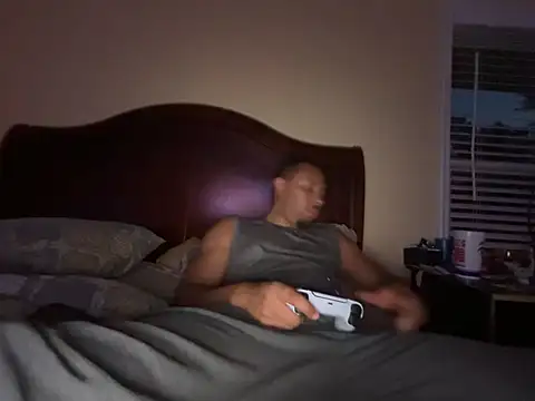Charmingswoleking webcam