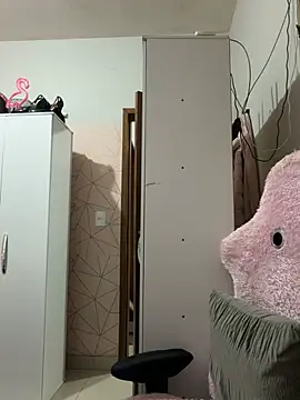 Irresistible24 webcam