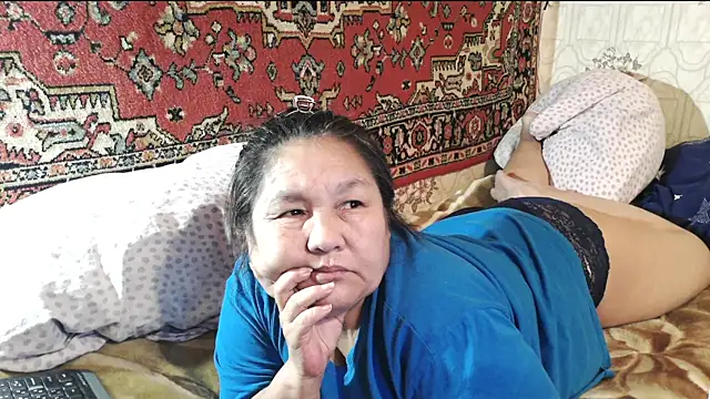 Zulfiya_Bruce webcam