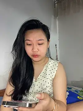 Almira6868 webcam