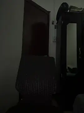 bigdick211292 live cam on StripChat