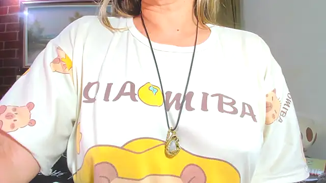 LatinaMature_