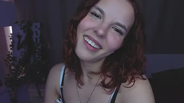 SinaHogsette live cam on StripChat