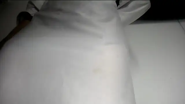Fox_Loves live cam on StripChat