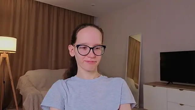 BettyBrowni webcam