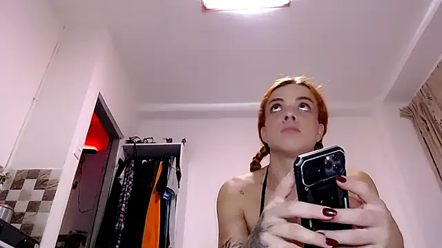 saara_johnson496 live cam on StripChat