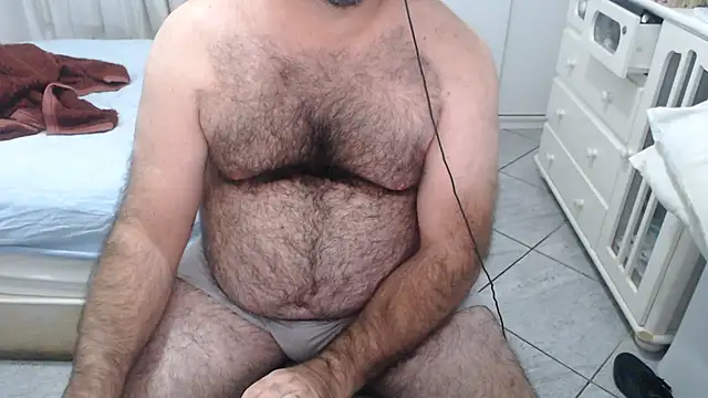 MysterBearMG webcam