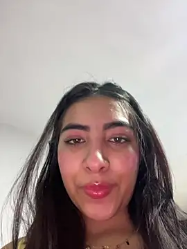cherry_skinnyy_ live cam on StripChat