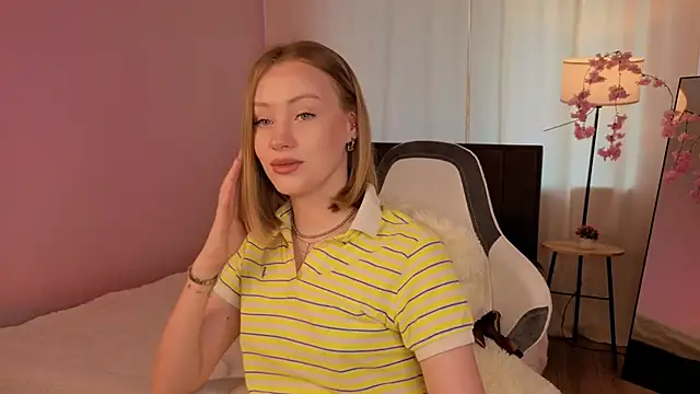 EvaHamilton webcam