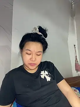 Almira6868 webcam